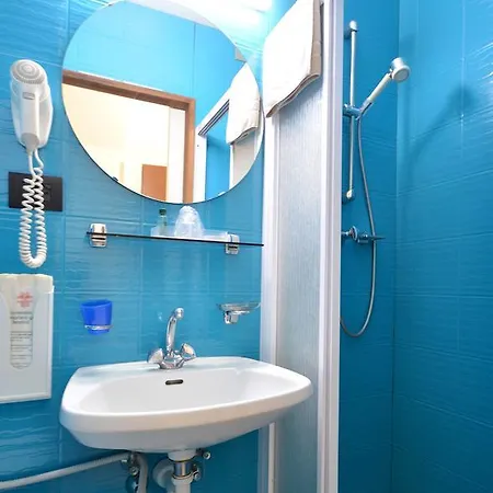 Eden Hotel 3*