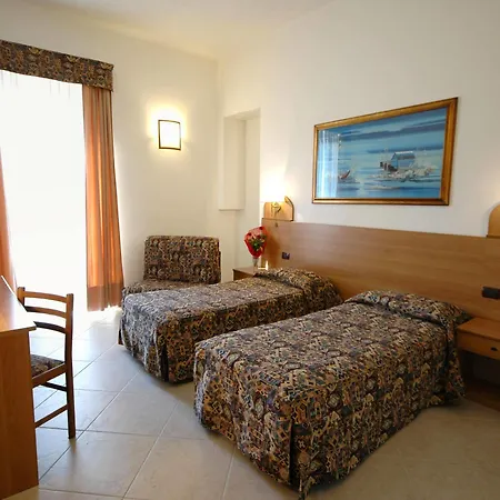 Eden Hotel