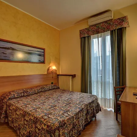 Hotel Eden 3*